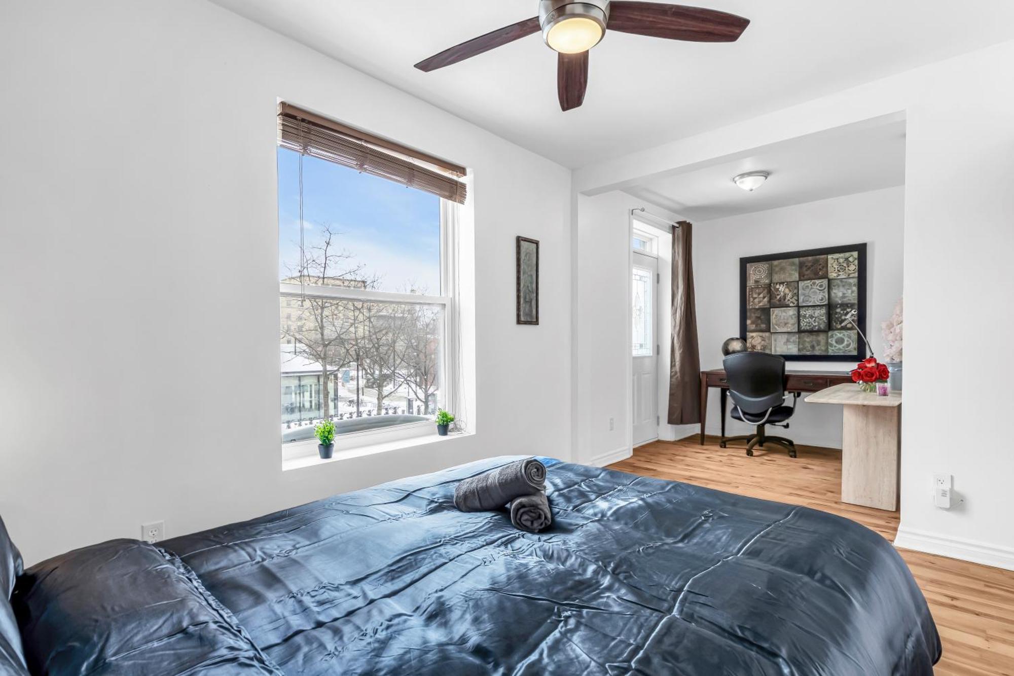 Beautiful 3-Bedrooms In Heart Of Plateau Mont-Royal مونتريال المظهر الخارجي الصورة